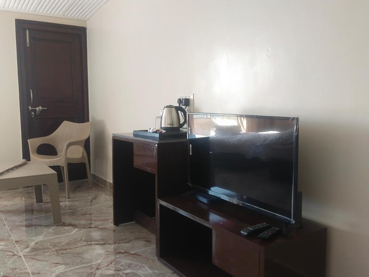 شيملا Dhanlaxmi Apartments المظهر الخارجي الصورة